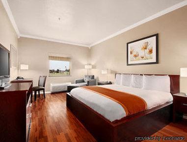 Lone Star Inn & Suites Groesbeck Екстериор снимка
